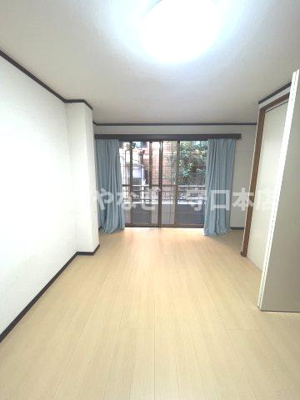 【洋室】 | 元町ハイツⅡ | きれいな洋室です