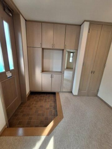 東久留米市学園町１丁目の一戸建ての玄関