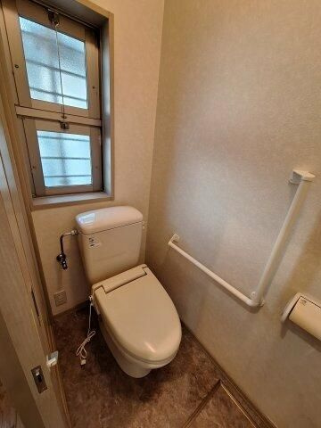 東久留米市学園町１丁目の一戸建てのトイレ