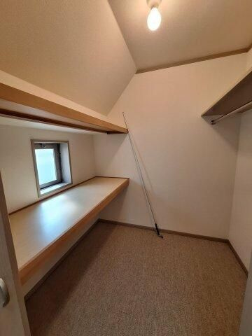 東久留米市学園町１丁目の一戸建ての収納