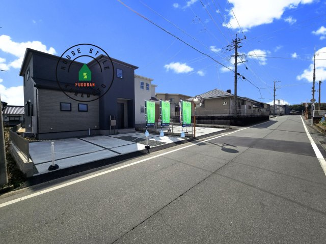 熊本市北区植木町広住第1₋2棟(1号棟)の前面道路含む現地写真|見学の時間などお気軽にお問い合わせ下さい。