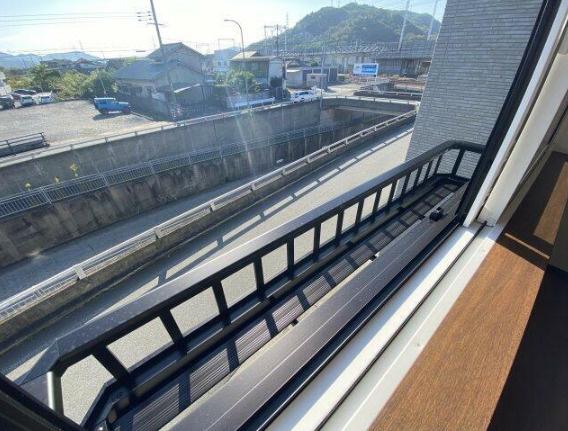 リープラス御着駅前のバルコニー