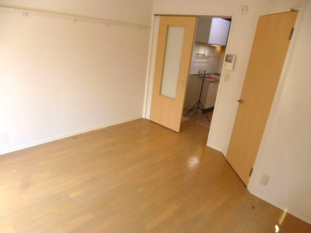 リバティオークの洋室