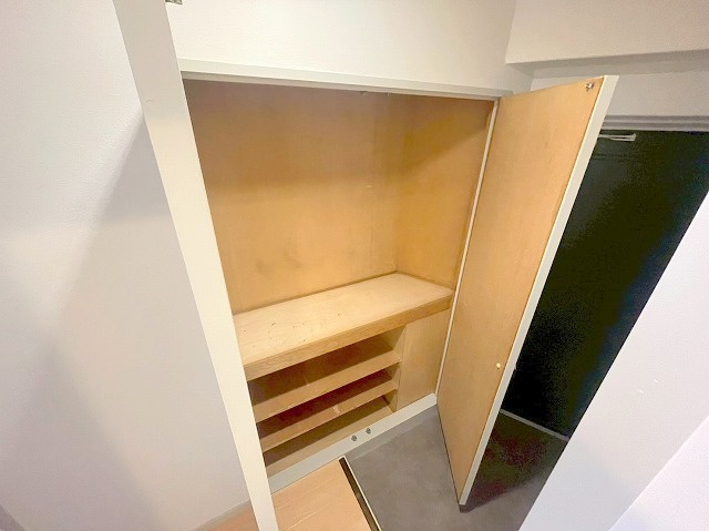 三恵上新庄ハイツの収納