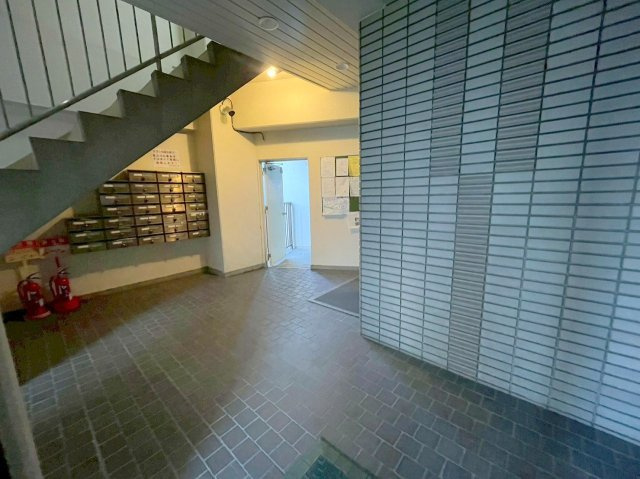 三恵上新庄ハイツのロビー