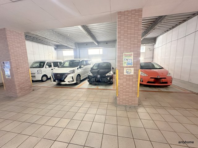 フィレンツェ　仲介手数料無料の駐車場