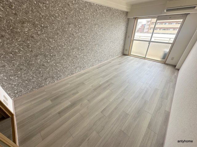 フィレンツェ　仲介手数料無料の居間・リビング