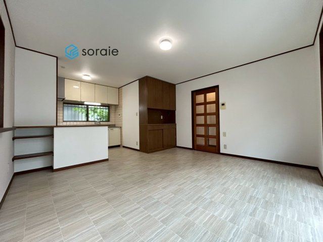 所沢市東狭山ヶ丘　中古戸建の居間・リビング|令和7年11月13日撮影。