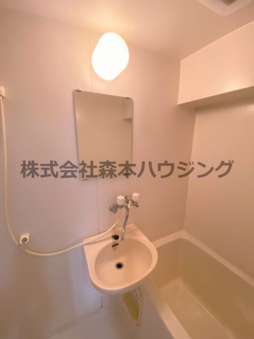 【洗面所】 | 　ハイツ中道 | 洗面所です
