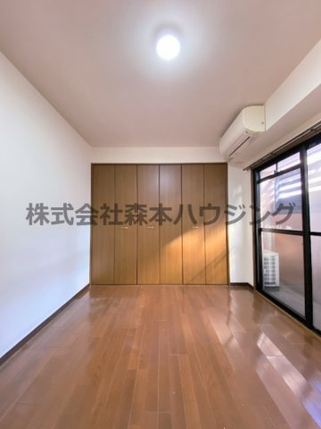 【洋室】 | 　ハイツ中道 | 広々とした洋室です