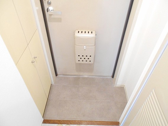 トーカンキャステール六甲道の玄関