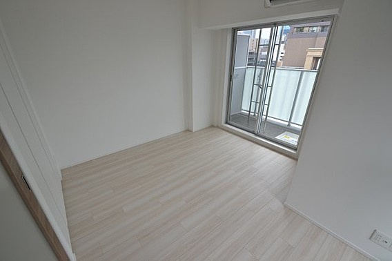 プラネソシエ神戸元町の居間・リビング