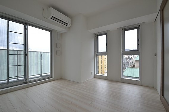 プラネソシエ神戸元町の居間・リビング