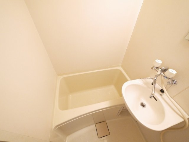 シャンポール野村Ⅱの浴室|きれいなお風呂です