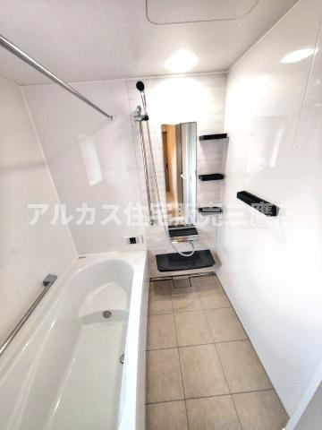 【内覧動画公開中！】調布市深大寺北町３丁目 中央線 三鷹駅 新築戸建の浴室