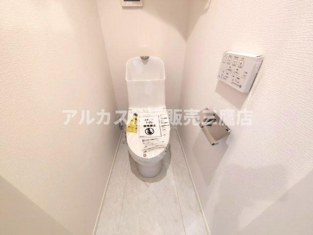 調布市深大寺北町３丁目 中央線 三鷹駅 新築戸建のトイレ