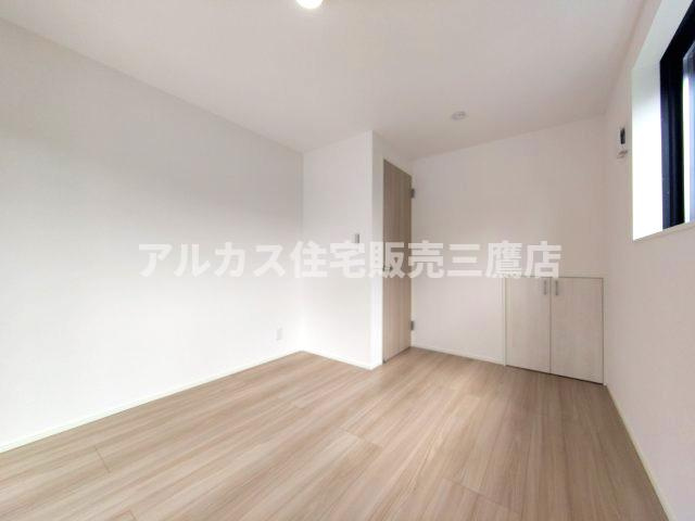 【内覧動画公開中！】調布市深大寺北町３丁目 中央線 三鷹駅 新築戸建の洋室