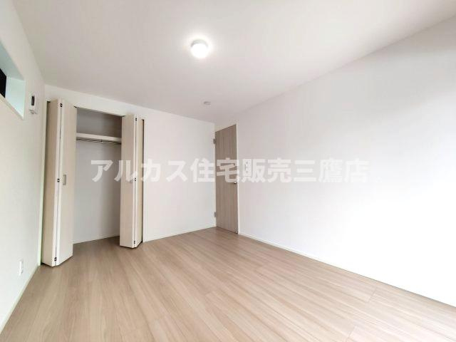 【内覧動画公開中！】調布市深大寺北町３丁目 中央線 三鷹駅 新築戸建の洋室