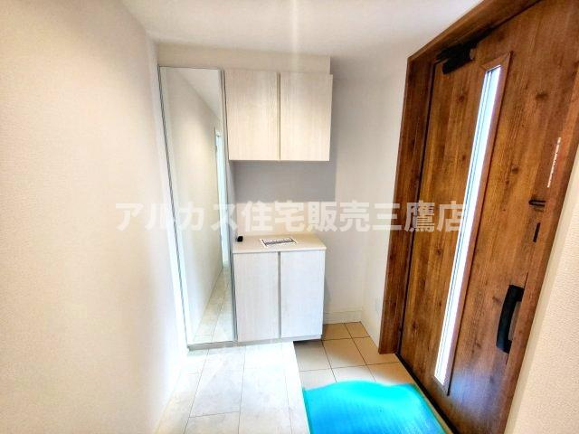 調布市深大寺北町３丁目 中央線 三鷹駅 新築戸建の玄関