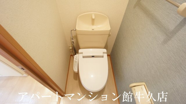 アークグレイスのトイレ|もちろん温水洗浄暖房便座です