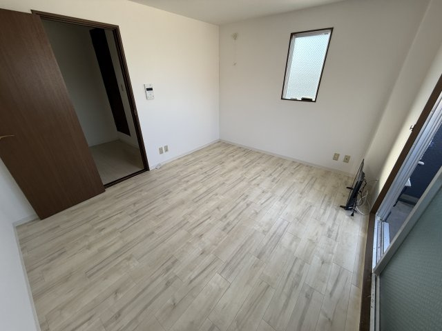 ウエストヒルズⅡの居間・リビング