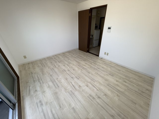 ウエストヒルズⅡの居間・リビング