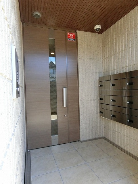 ユージニアのエントランス|★オートロック完備★