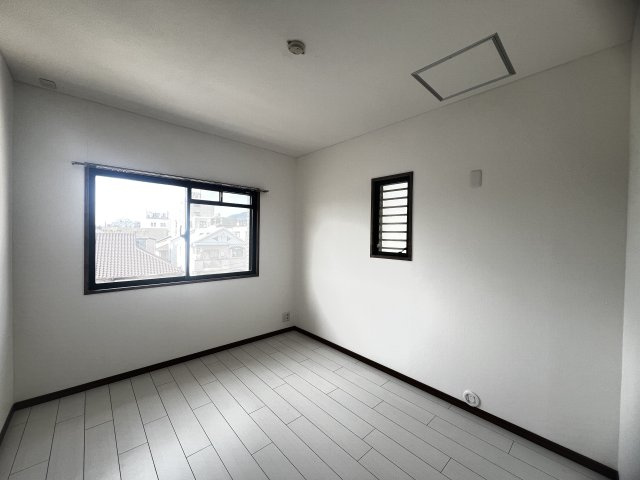 清保アイレックスコートの居間・リビング