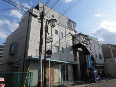 【外観】 | ＵＳフラット | 白基調とした個性的な外観です