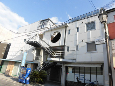 【外観】 | ＵＳフラット | 白基調とした個性的な外観です