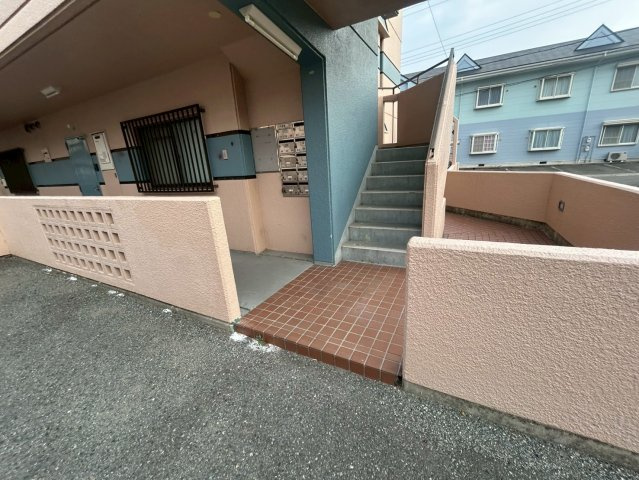 今田マンションA棟のエントランス