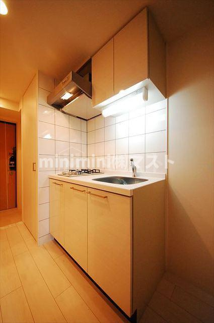 大阪市浪速区稲荷１丁目の賃貸マンションのキッチン
