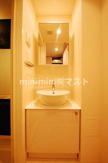 大阪市浪速区稲荷１丁目の賃貸マンションの洗面所