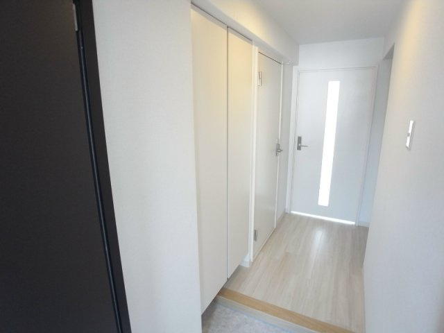 アプリーレ御影（エルスタンザ御影）の玄関