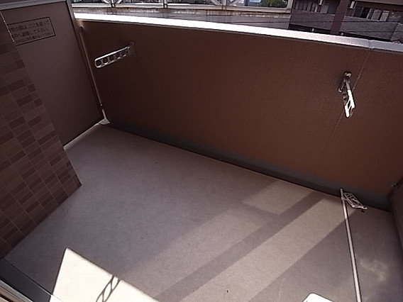 エスライズ新神戸のバルコニー