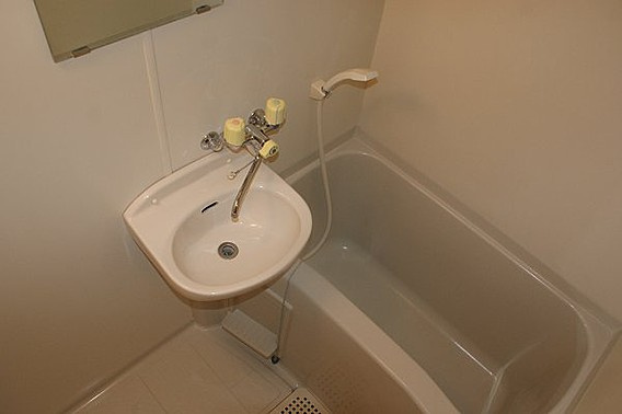 エルマール御影の浴室