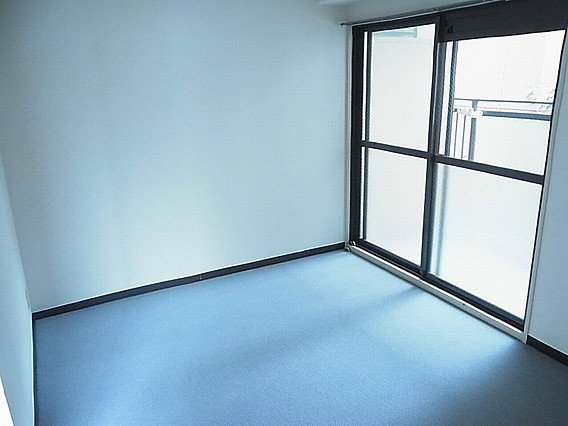 ダイアパレス新神戸の居間・リビング