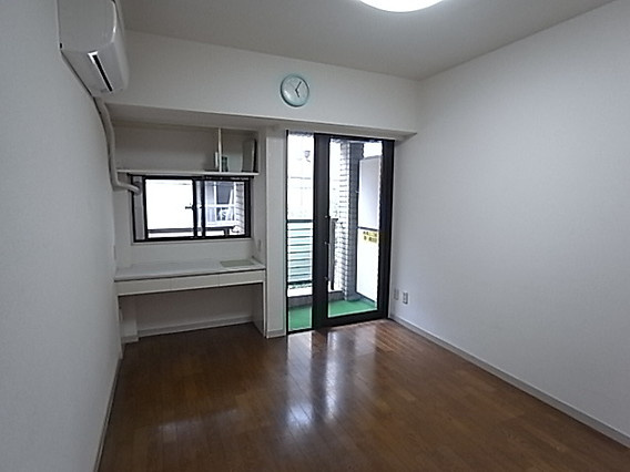 坂口ポートハイツの居間・リビング