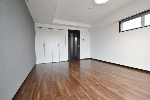 プライマル西宮夙川の居間・リビング