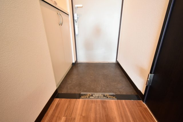 プライマル西宮夙川の玄関