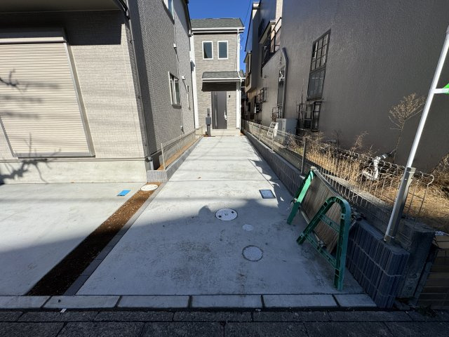 松戸市新松戸南２丁目新築戸建【馬橋北小学校：3分】の駐車場|C号棟駐車スペース・縦列2台駐車可