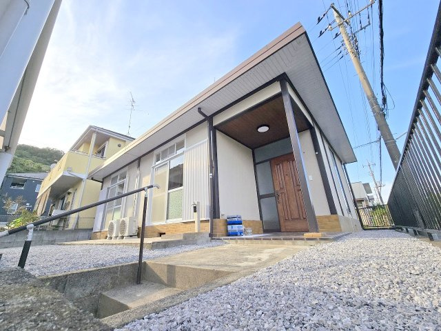 あきる野市草花　中古戸建の外観