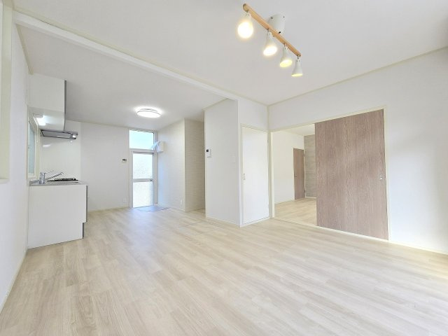 あきる野市草花　中古戸建の居間・リビング