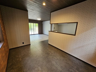 【ダイニング】 | 角地のリフォームされたお家 | ダイニングとリビングが分かれた感じになっています