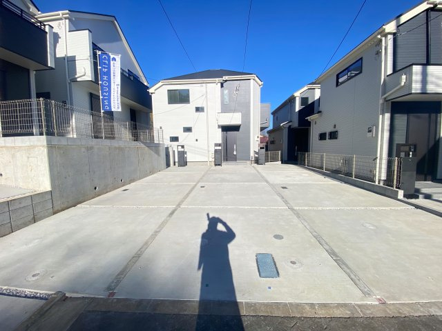 祝成約済み　八王子市　上柚木　新築戸建て　１期の駐車場|～仲介手数料無料☆八王子ひなた不動産～　八王子市上柚木　新築戸建て