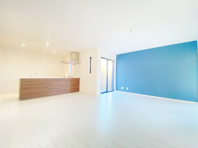 『八王子市新築戸建て』八王子市上柚木2261-2【仲介手数料無料】　１期の居間・リビング|～仲介手数料無料☆八王子ひなた不動産～　八王子市上柚木　新築戸建て