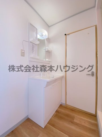 【洗面所】 | 　グリーンハイツさんわA棟 | 忙しい朝には欠かせない洗面所です