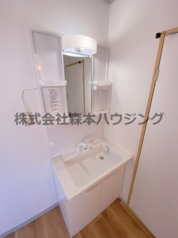 【独立洗面台】 | 　グリーンハイツさんわA棟 | 朝の身支度には欠かせない独立洗面化粧台