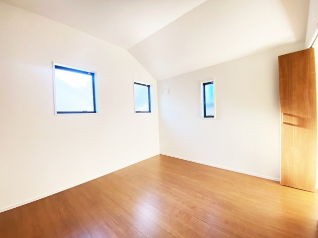 『八王子市新築戸建て』八王子市上柚木2261-2【仲介手数料無料】　１期の洋室|～仲介手数料無料☆八王子ひなた不動産～　八王子市上柚木　新築戸建て