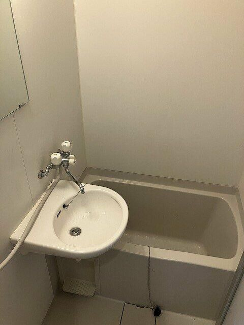 ルピナス竹森の浴室